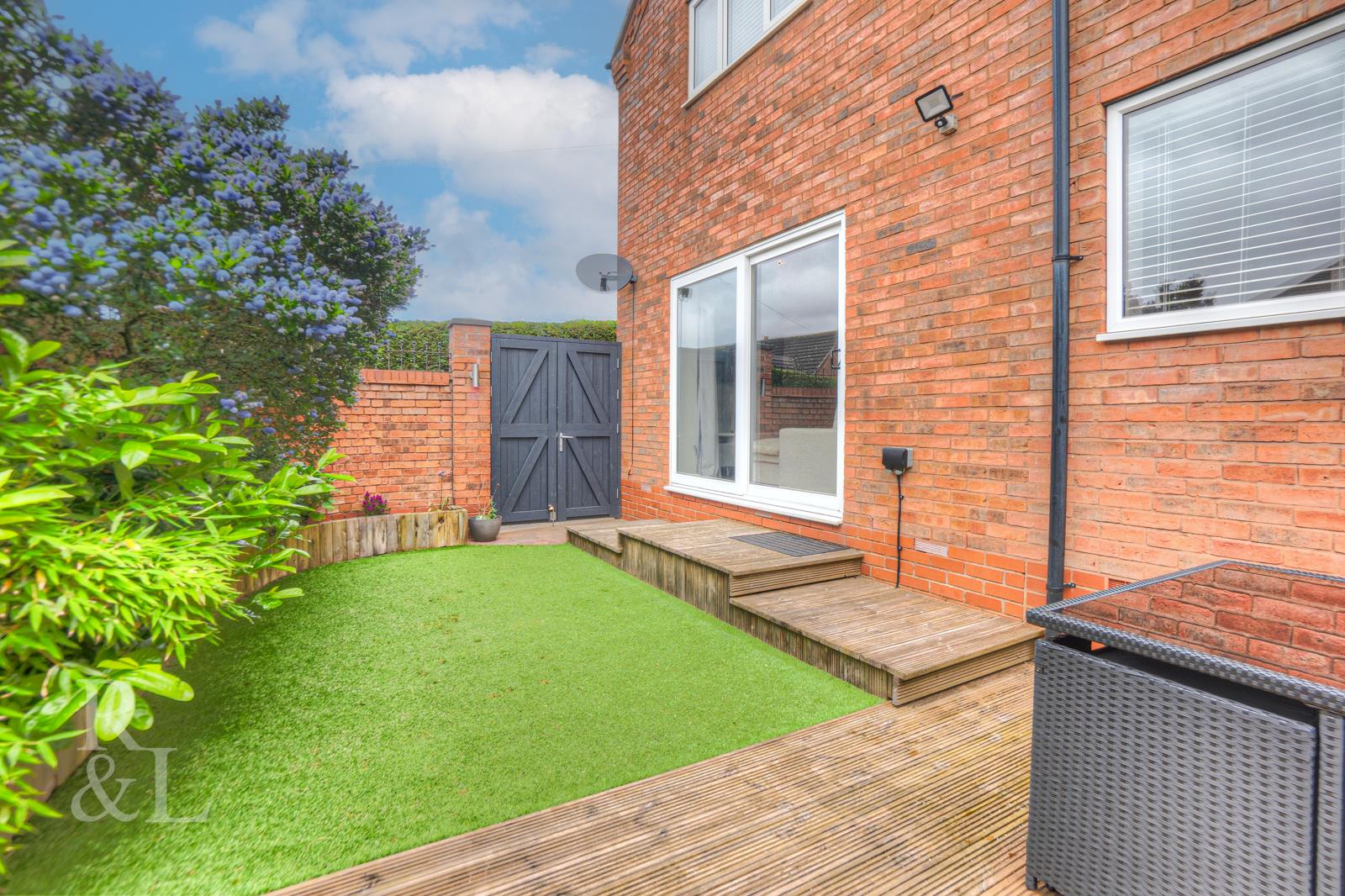 Property image for Sunnyside, Newhall