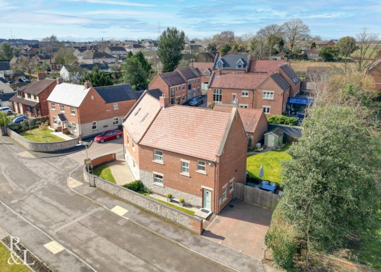Manor Drive, Worthington