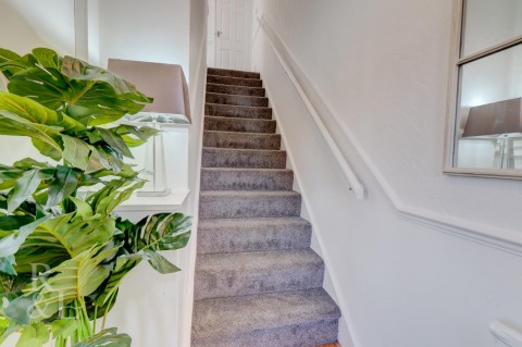 Property thumbnail image for Oak Tree Close, West Bridgford, Nottingham