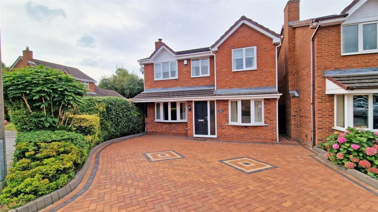 Lindisfarne, Abbotsgate, Tamworth