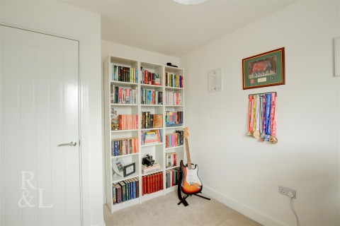 Property thumbnail image for Ivatt Close, Midway