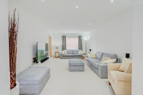 Property thumbnail image for Blackbird Crescent, Edwalton, Nottingham