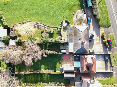 Property thumbnail image for Acresford Road, Overseal, Swadlincote