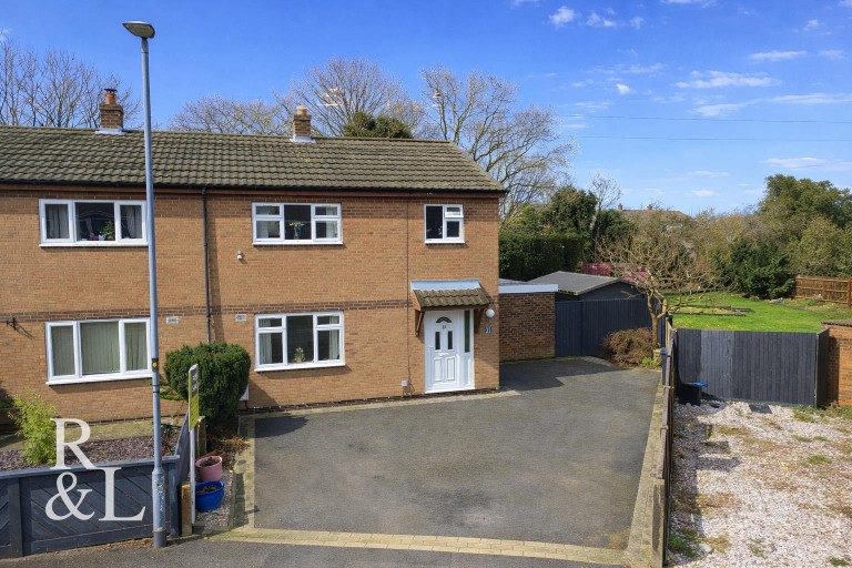 Coronation Avenue, Moira