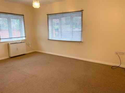 Property thumbnail image for Russell Close, Wilnecote, Tamworth