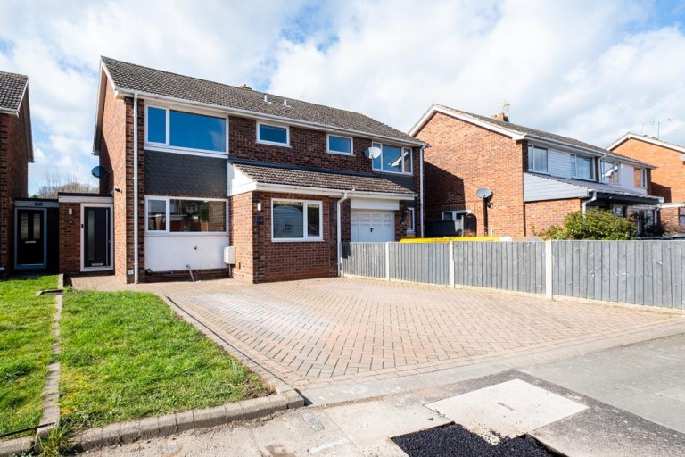 Francis Close, Polesworth, Tamworth