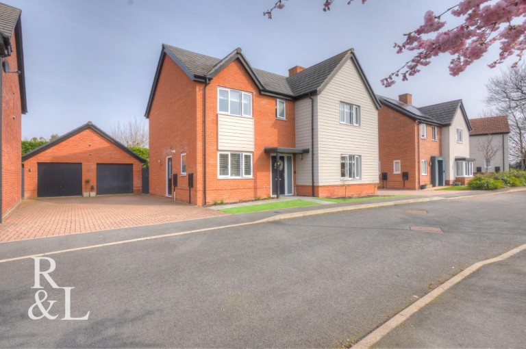 Lewis Close, Ibstock