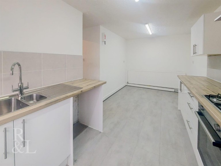 Malkit Close, Walsall