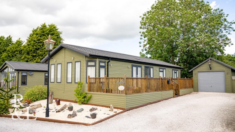 Spring Cottage Road, Overseal