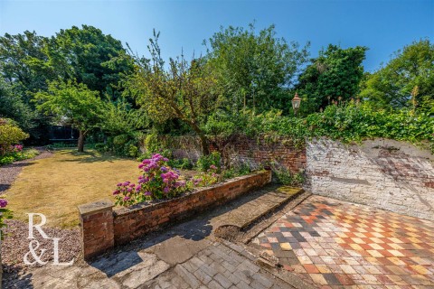Property thumbnail image for Oaks Crescent, Wolverhampton